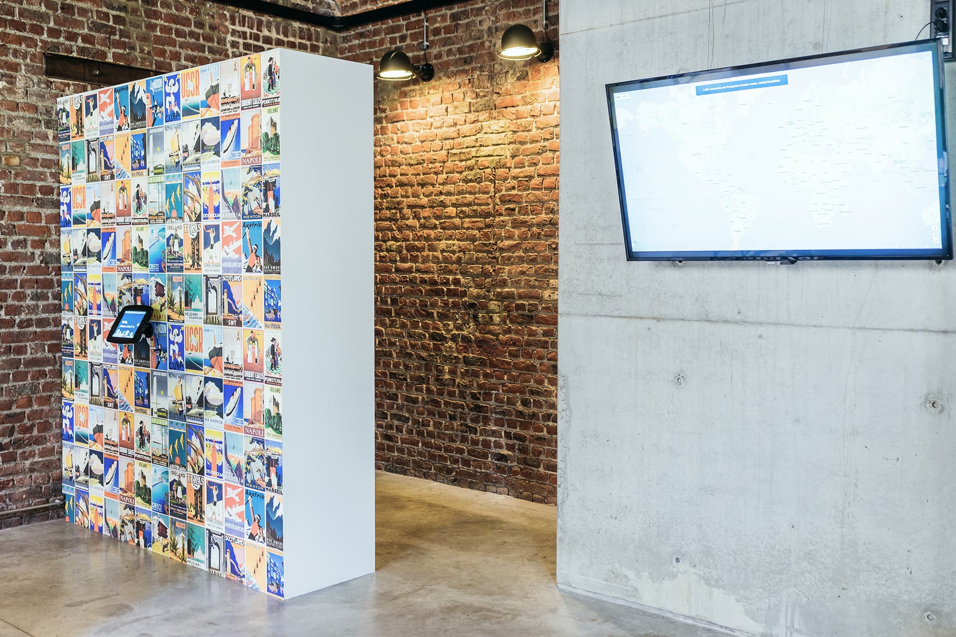 business-consulting-team-office